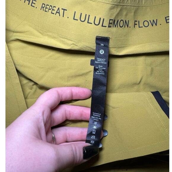 Lululemon Current State Board Short Swim Trunks Front Tie Mustard Yellow Size 38 - Picture 9 of 12